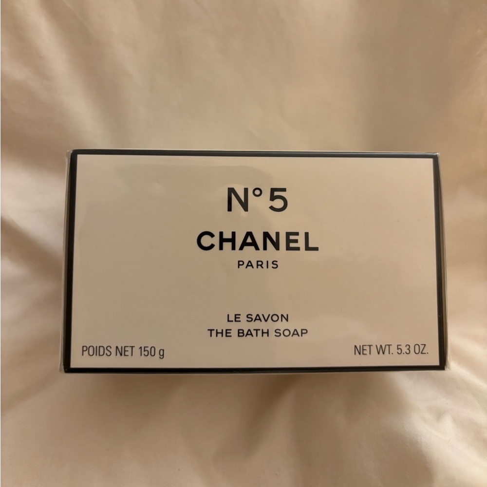 CHANEL No. 5 Bath Soap in Classic Black and White